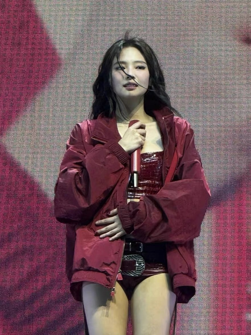 Blackpink Jennie Inspired Coachella Burgundy Jacket  
