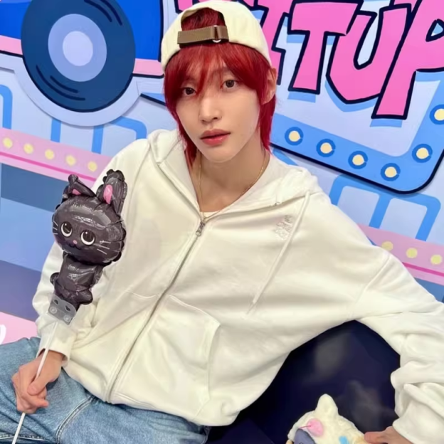 RIIZE 'WE LITTLE RIIZE' ZIP-UP HOODIE