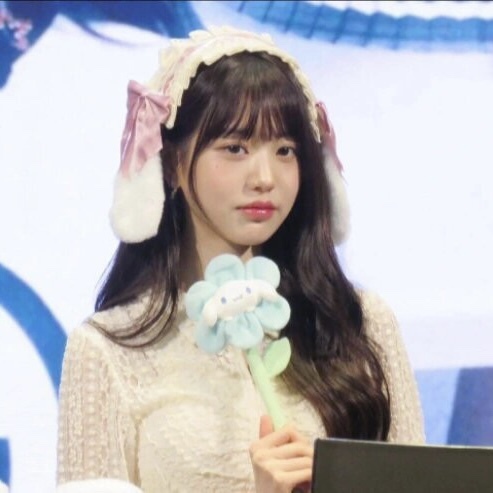 IVE Wonyoung Inspired Lace Set  
