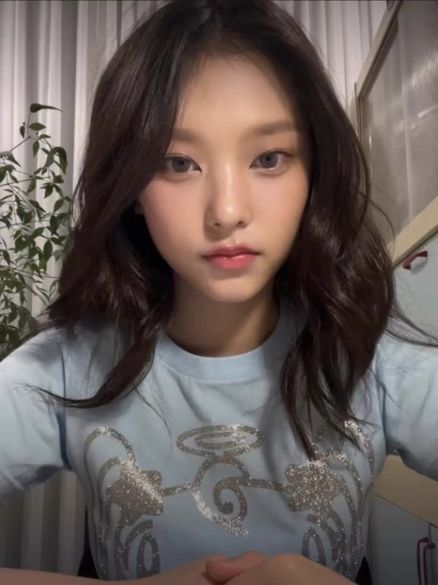 Newjeans Haerin Inspired  Glittery Angel Blue T-Shirt - NJZ