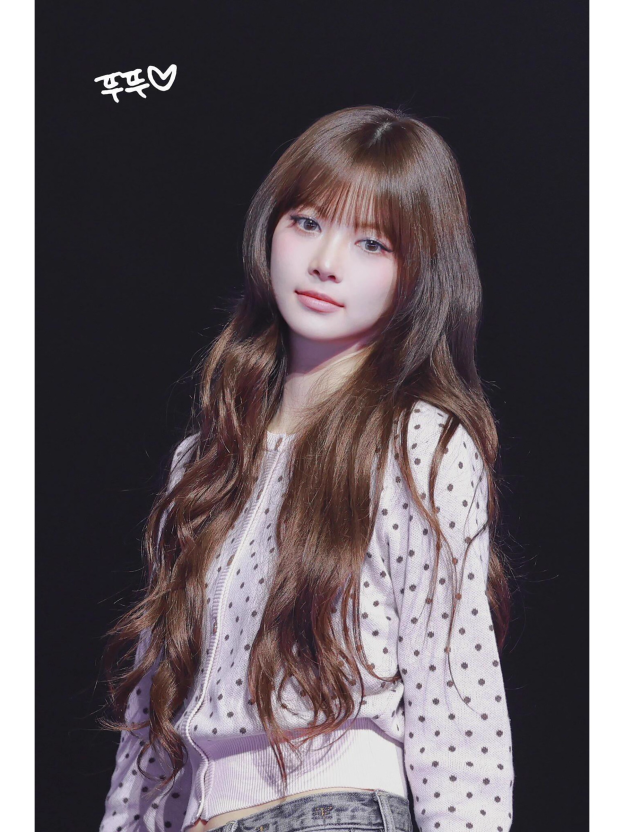 IVE Rei&LE SSERAFIM Eunchae Inspired Polka Dot Cropped Knit Cardigan