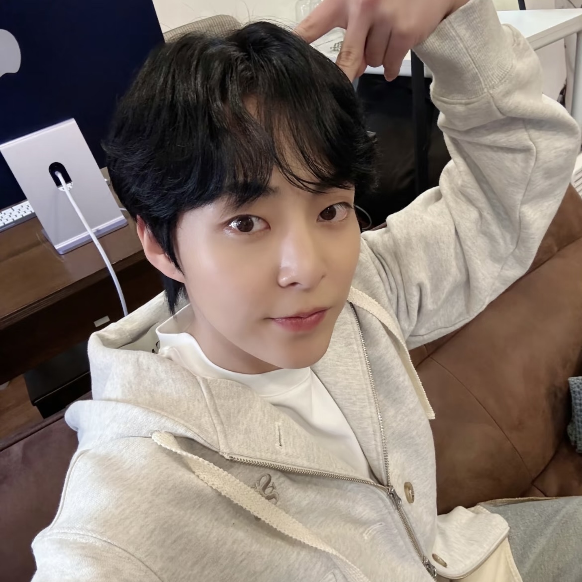 Seventeen&TXT&Straykids Inspired Hooded Zip - Up Jacket