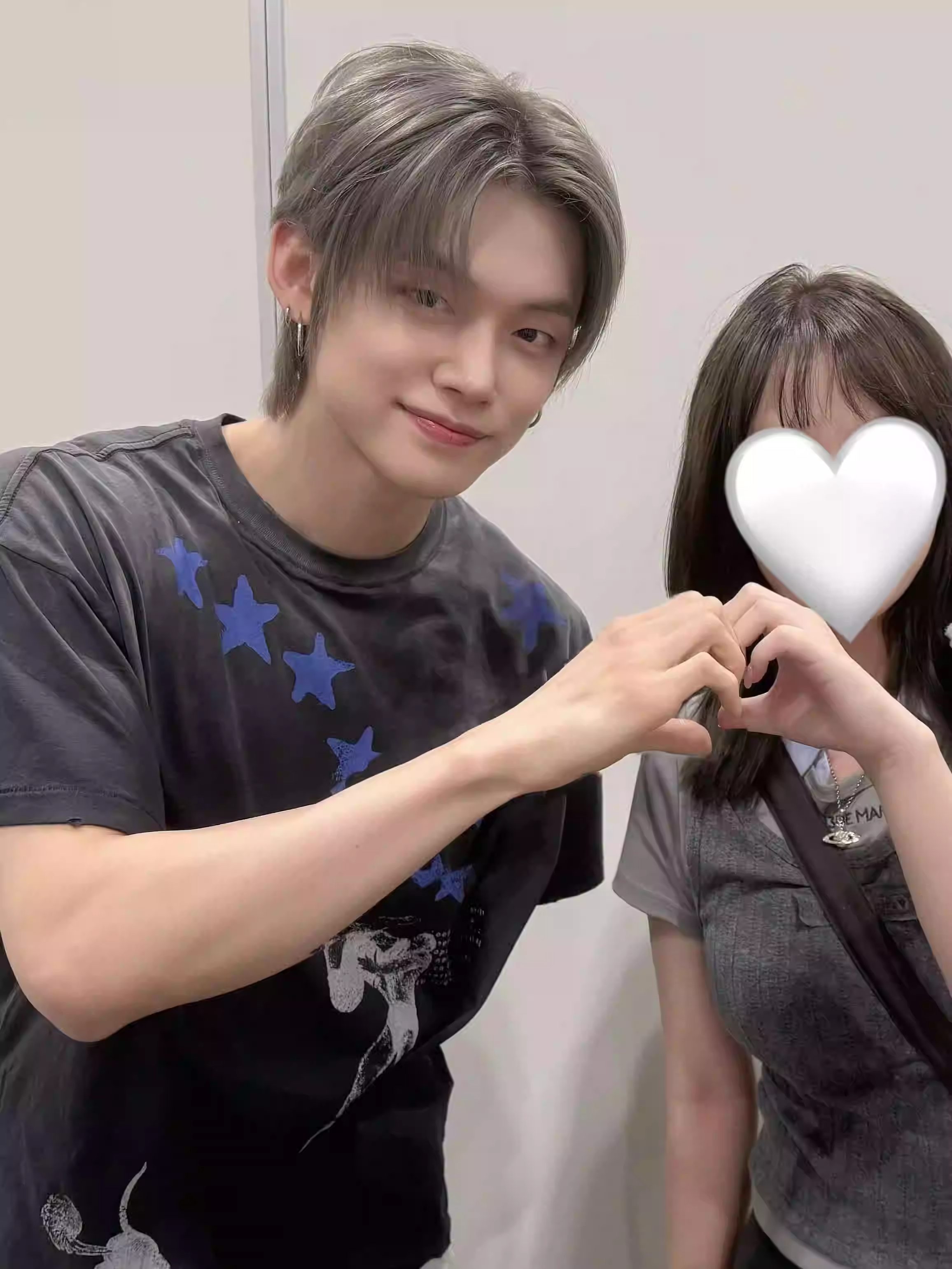 TXT Yeonjun&Cortis James Inspired Blue Star Boxing Print Distressed Tee