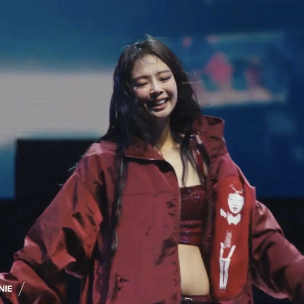 Blackpink Jennie Inspired Coachella Burgundy Jacket  
