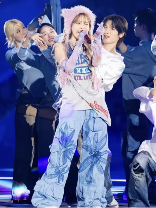 IU Same Asymmetric Sleeveless Top 