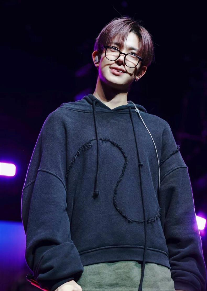 Heeseung Evan Inspired Black Swirl Washed Oversized Hooded Sweatshirt