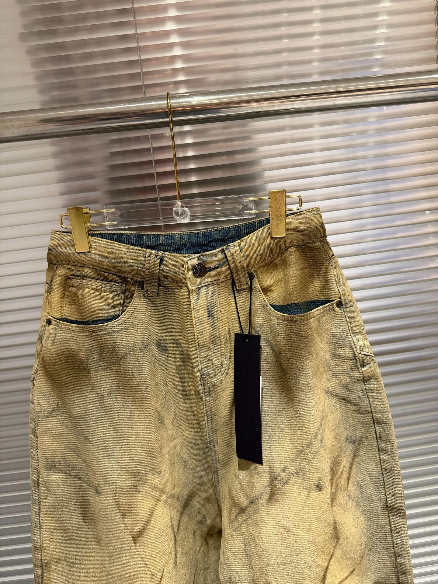 Blackpink Rose Inspired Vintage Distressed Baggy Wide-Leg Jeans