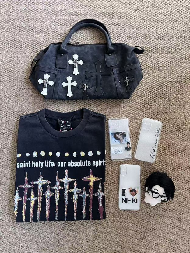 ENHYPEN Niki & SEVENTEEN Hoshi Inspired Washed Graphic Tee