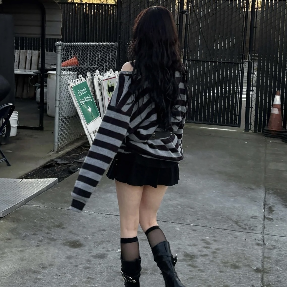 Striped V-neck lightweight long-sleeve knit sweater-Aespa Karina