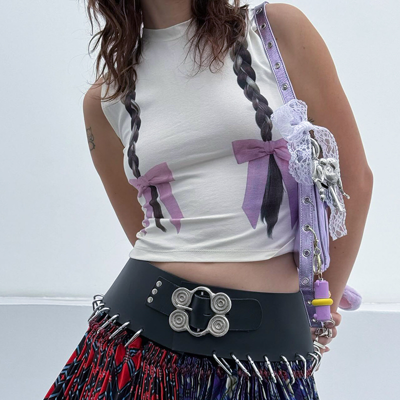 Lesserafim Chaewon Braids Print Sleeveless Crop Top