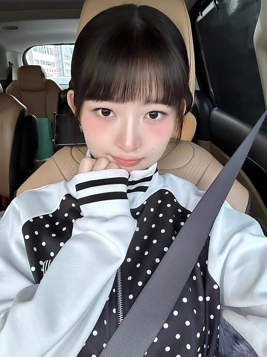 IVE Rei Inspired Polka Dot Zip-up Jacket