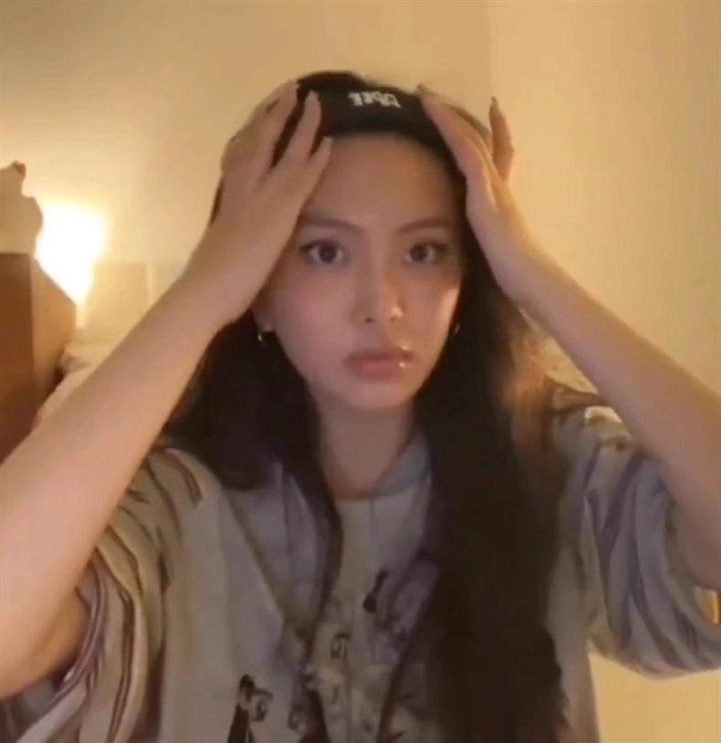 NewJeans Hyein Inspired Sailor Moon Cartoon Long Sleeve T-Shirt