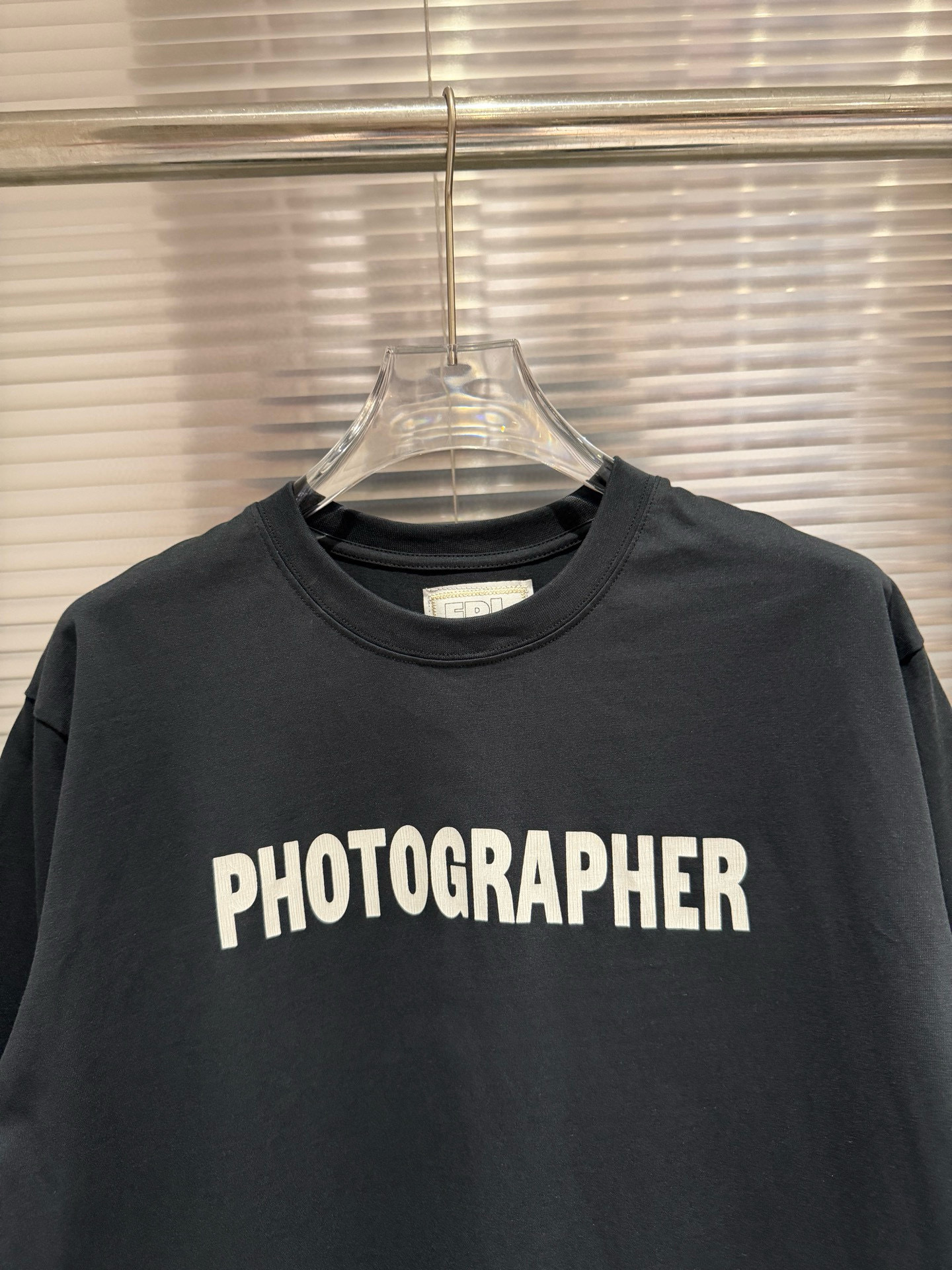 Cotris Martin&Blackpink Rose Inspired Black Photographer T-shirt
