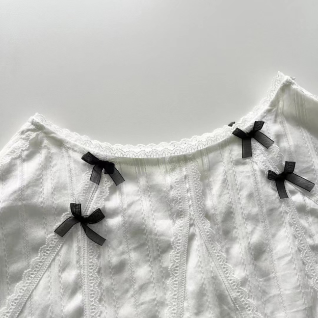 Gidle Minnie Bow Lace Mini Skirt