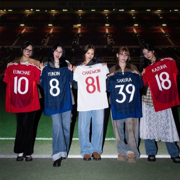 LE SSERAFIM EASY Red Inspired Soccer Jersey