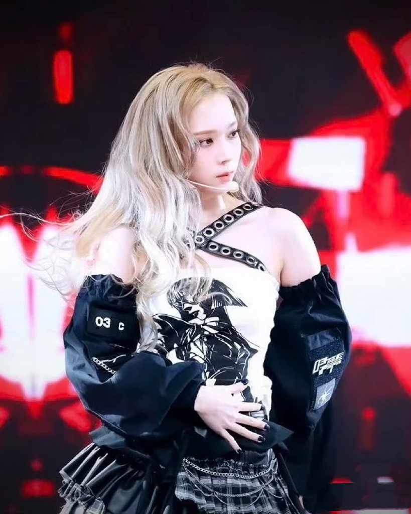  Aespa Winter 'Whiplash' Customized Outfit-Aespa