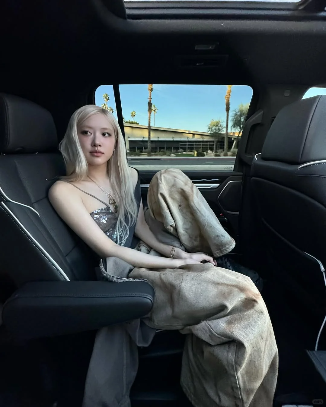 Blackpink Rose Inspired Vintage Distressed Baggy Wide-Leg Jeans