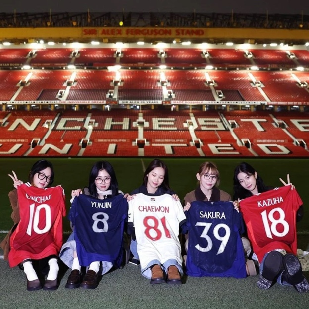 LE SSERAFIM EASY Red Inspired Soccer Jersey