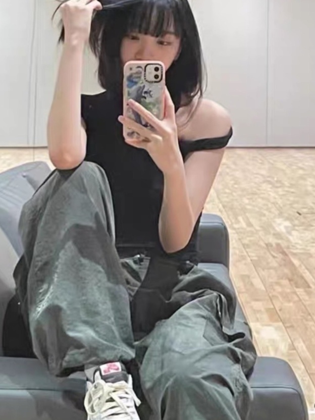 IVE Wonyoung&Lesserafim Chaewon Inspired Multi-Pocket Cargo Pants