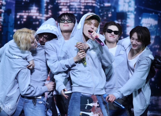 BOYNEXTDOOR 2025 Japan Tour KNOCK ON Merch inspired print Zip-Up Hoodie Jacket 