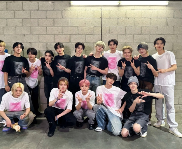 SMTOWN official inspired tshirt