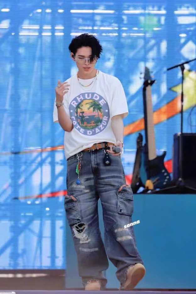 Enhypen Niki&Seventeen Mingyu Inspired Coastal Sunset Retro T-shirt