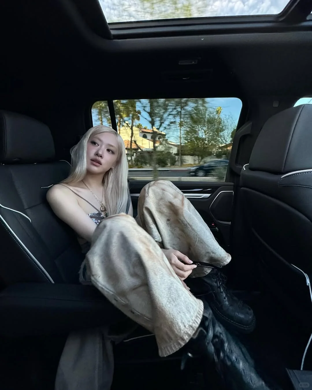 Blackpink Rose Inspired Vintage Distressed Baggy Wide-Leg Jeans