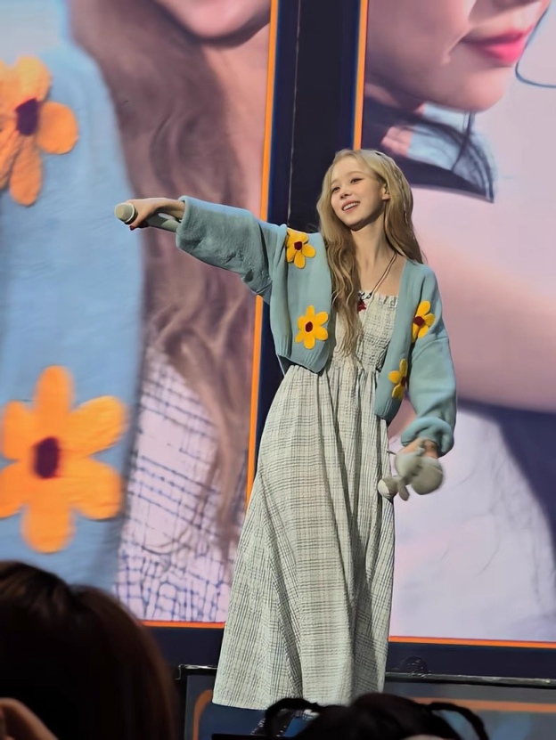 Aespa Winter Inspired Flower Sweater