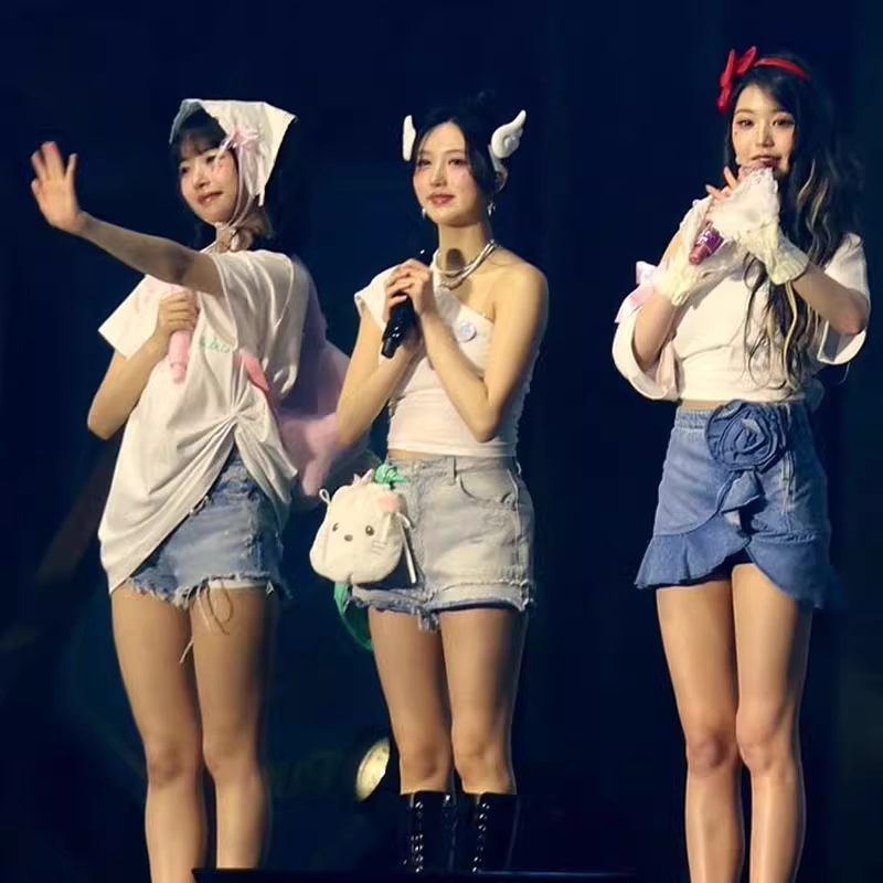 IVE SCOUT FAN CONCERT T-SHIRT