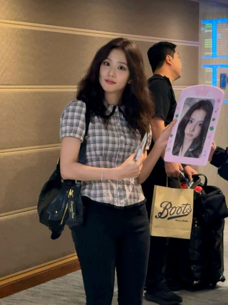 BLACKPINK Jisoo Inspired Plaid Doll Collar Short Sleeve Shirt