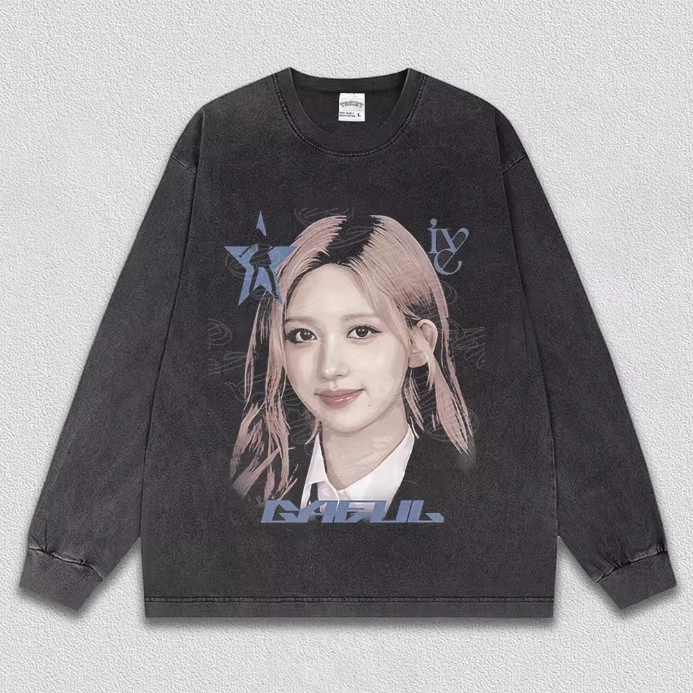 IVE Member Retro Portrait Graphic T-Shirt