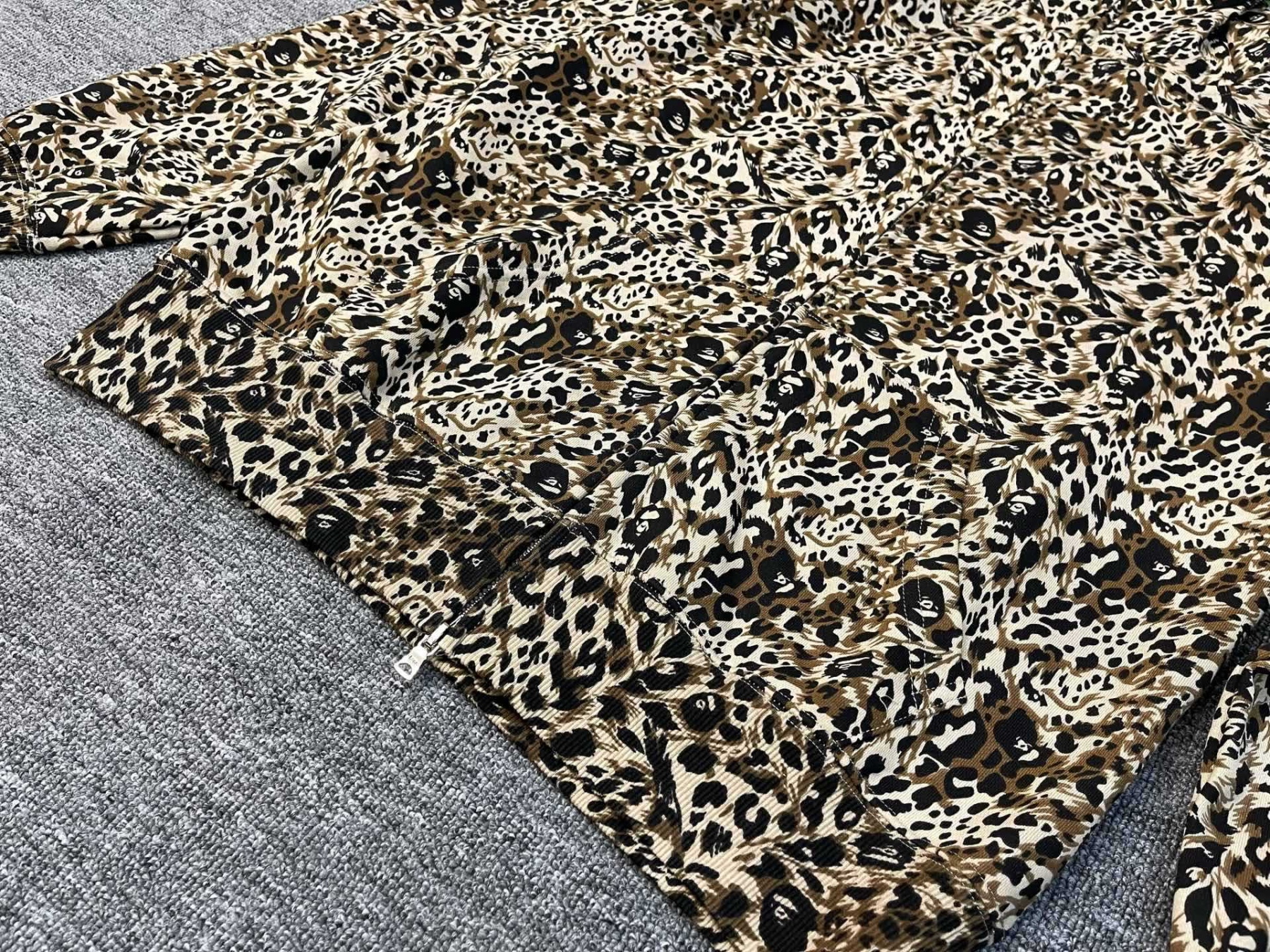 Enhypen Jungwon Inspired Wild Leopard Pattern Milo Shark Full Zip Hoodie