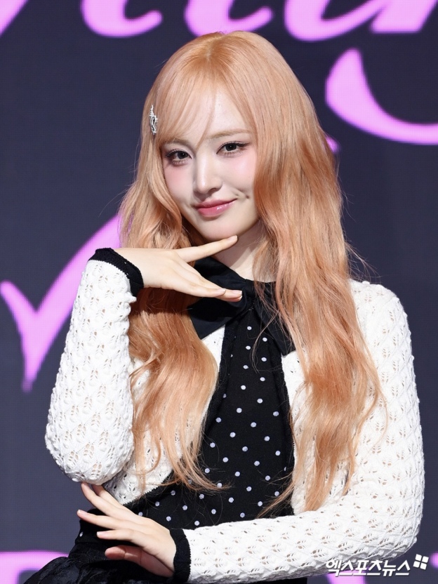 Red Velvet Wendy & IVE Liz Inspired Lace Trim Dot Print Slim Tank