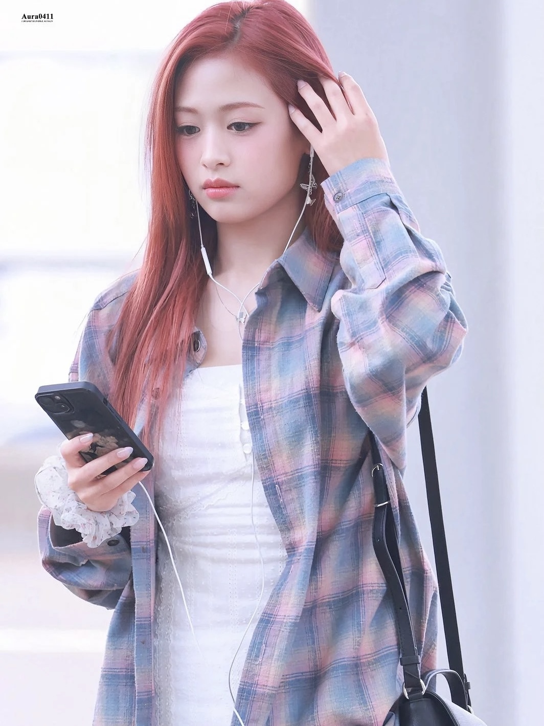 LE SSERAFIM Sakura& BABYMONSTER Ahyeon Inspired Colorblock Plaid Shirt