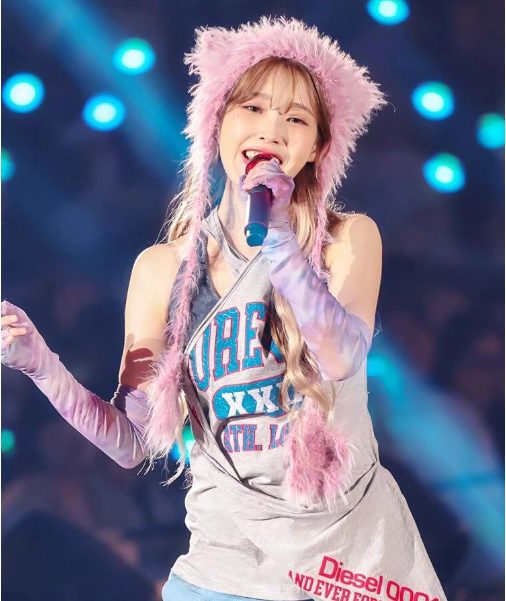 IU Same Asymmetric Sleeveless Top 