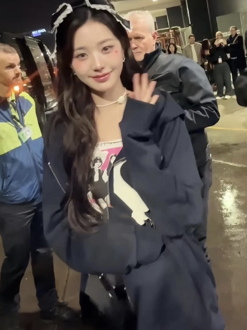 NCT&WayV&IVE Inspired 129 Logo Patch Zip-up Hoodie