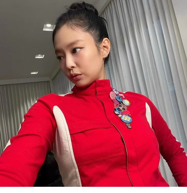 Colorblcoked Zipper Jacket Mini Skirt Set-Blackpink Jennie