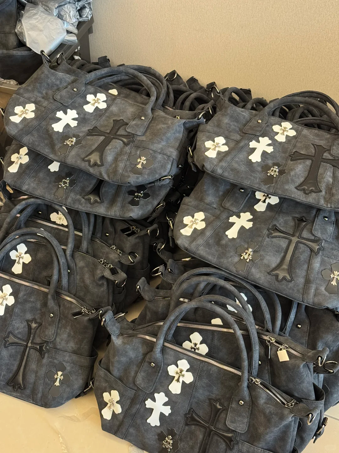 Enhypen NIKI inspired Black White Crossbody Bag 