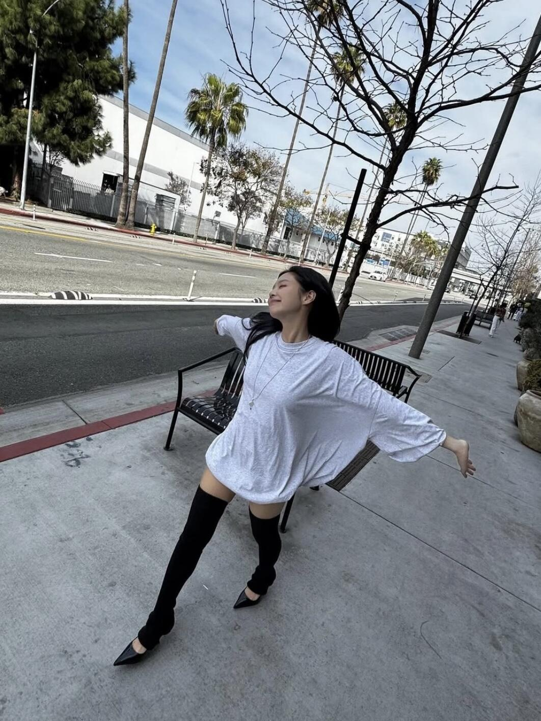 BLACKPINK Jennie Inspired Puff Sleeve Loose T-Shirt