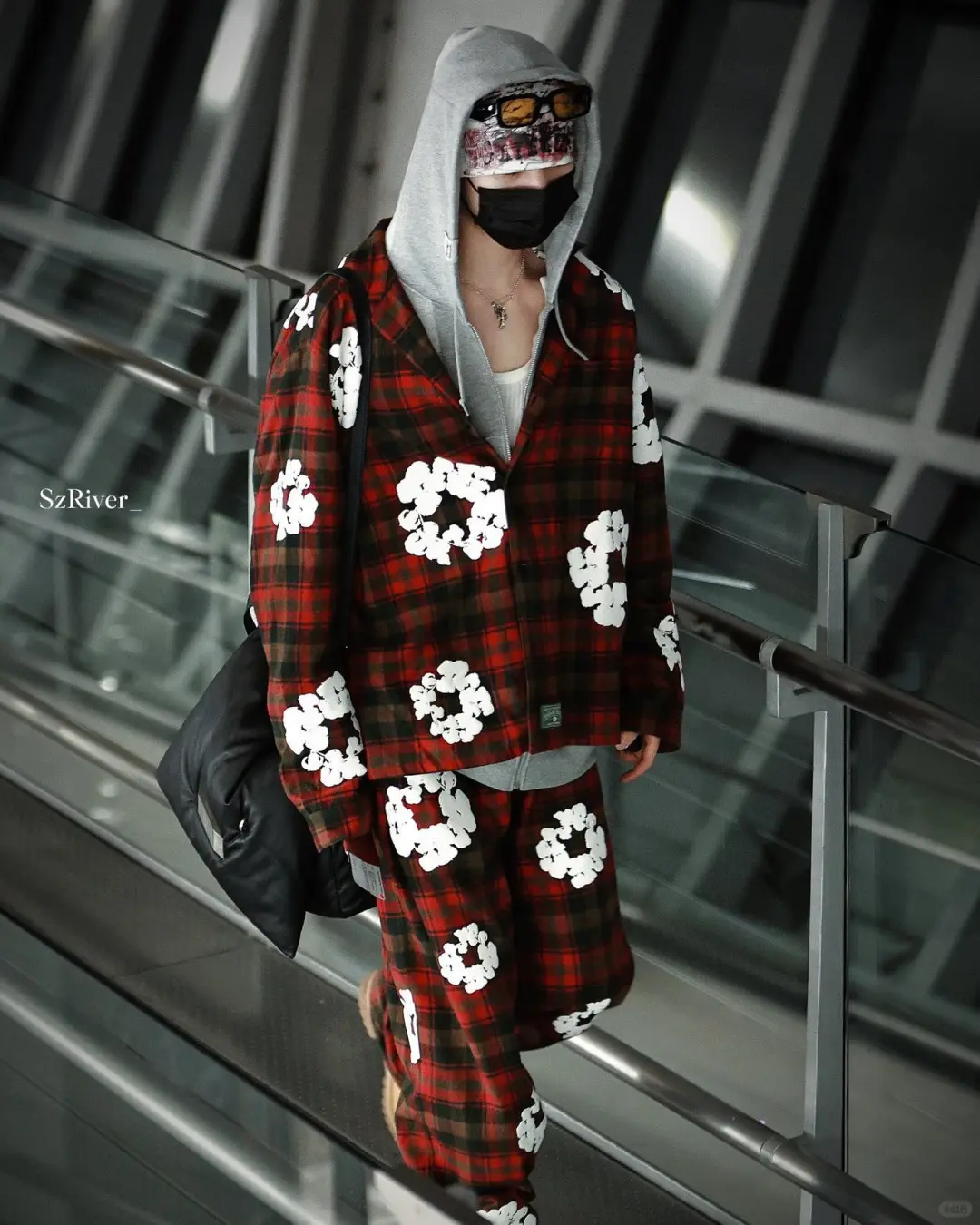 Enhypen Niki Inspired Cotton Wreath Sweatshirt Set