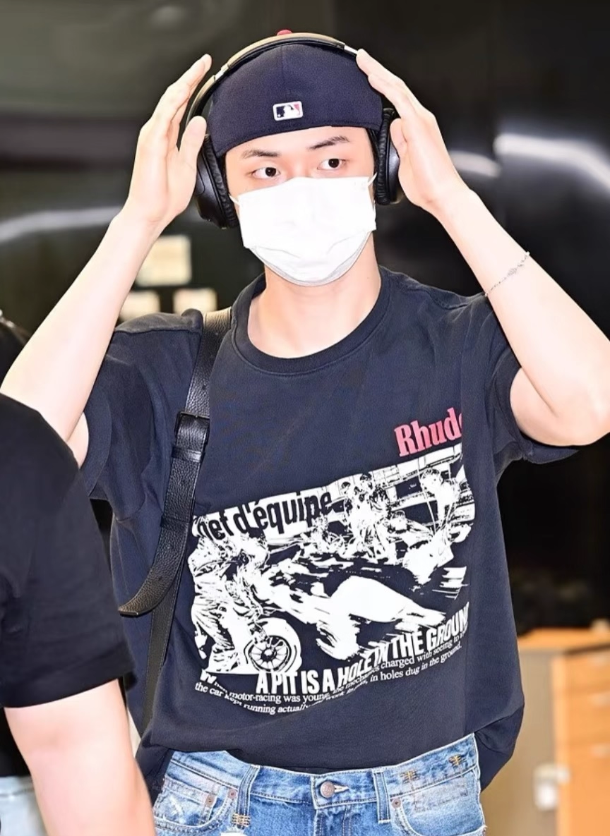 TXT Yeonjun Inspired Racing Graphic T-Shirt