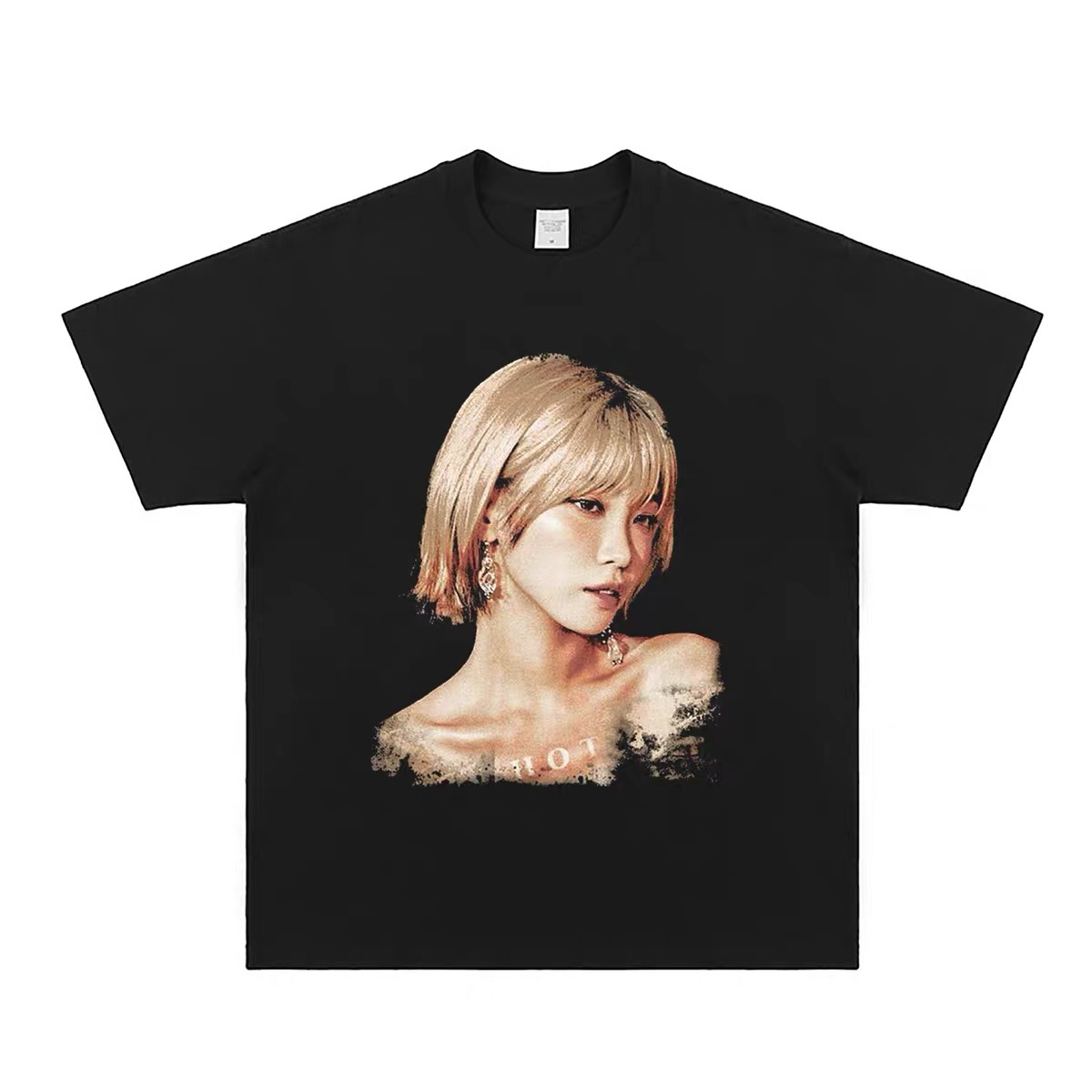 LE SSERAFIM Custom Member Printed Retro Washed T-Shirt