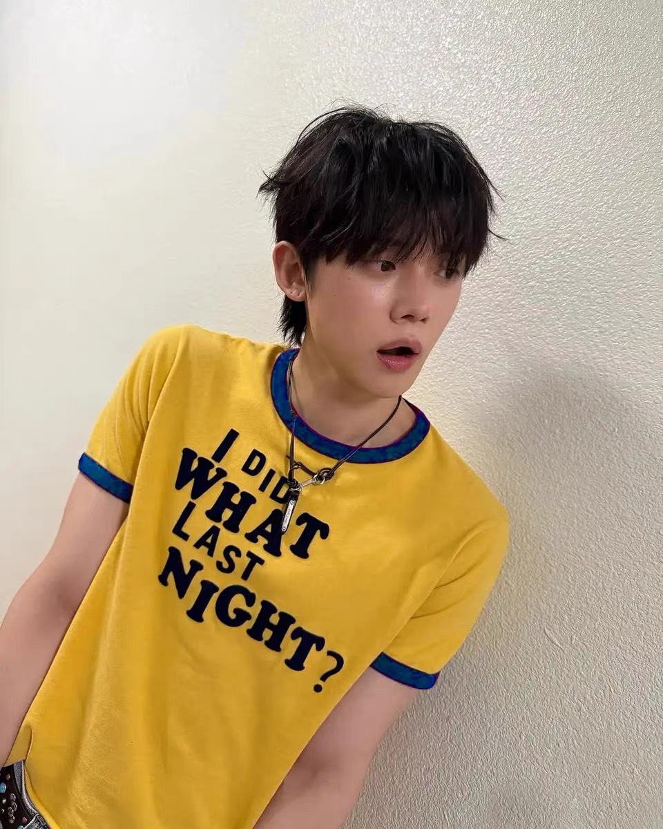 Seventeen Mingyu & TXT Yeonjun Inspired Vibrant Yellow Contrast Short Sleeve Tee