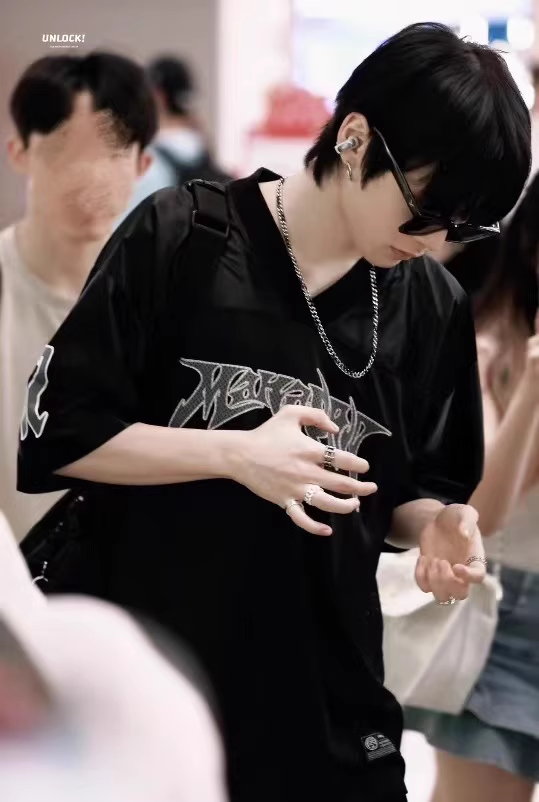 Boynextdoor Taesan Black Retro Mesh Jersey Tee