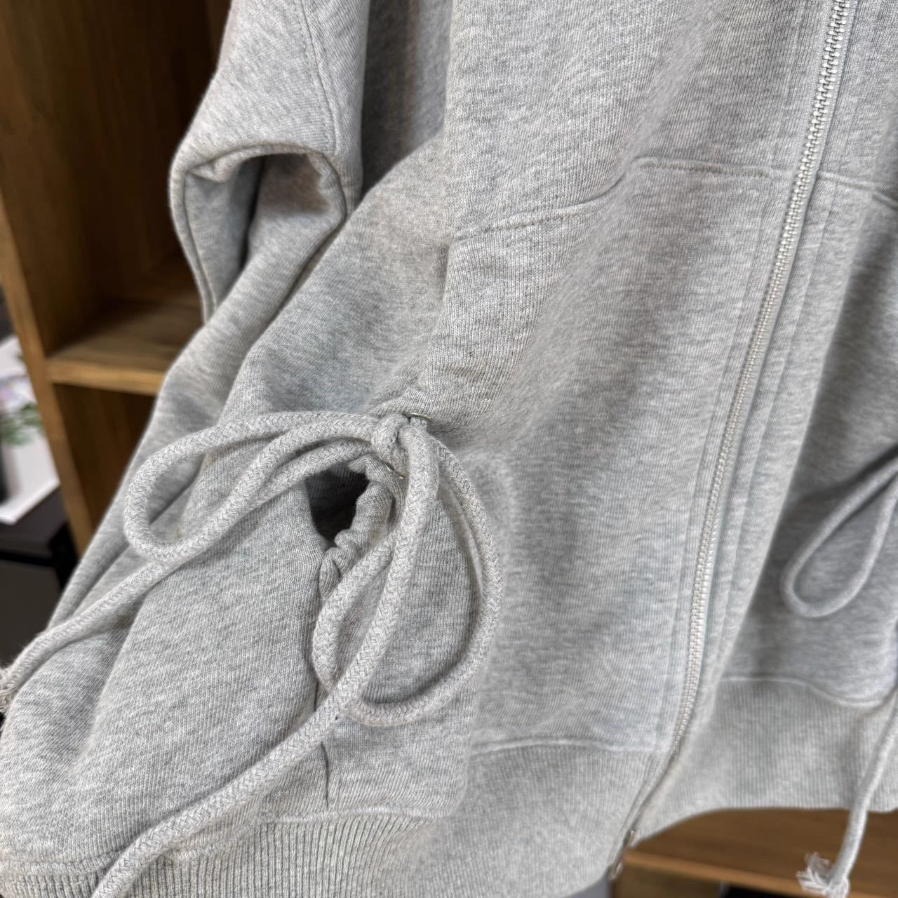 LE SSERAFIM Sakura Inspired Star Wing Zip-up Hoodie