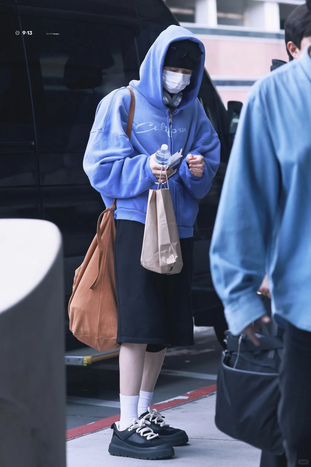 TXT Yeonjun Inspired Blue Gradient Zip-Up Hoodie