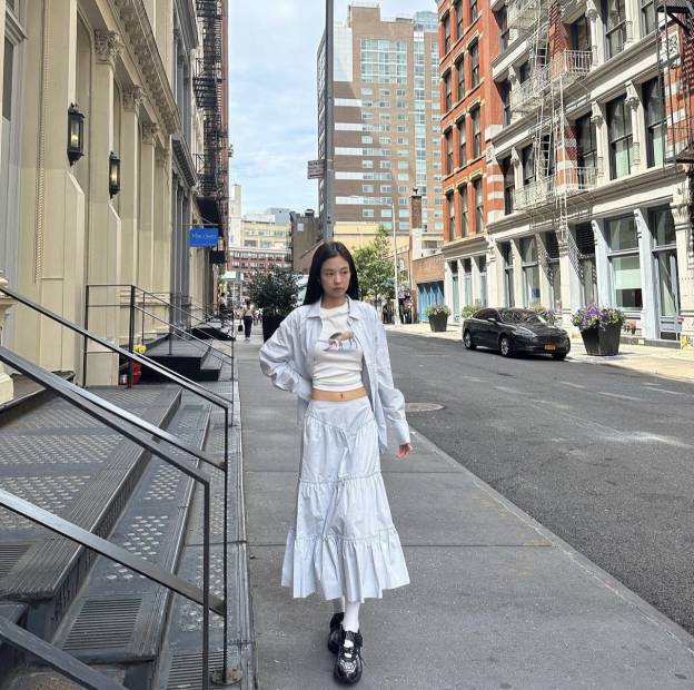 Low Waist Mid-Length Umbrella Skirt-Blackpink Jennie