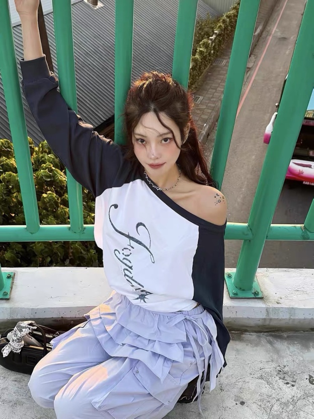 ILLIIT Minju Inspired Printed Long Sleeve T-Shirt