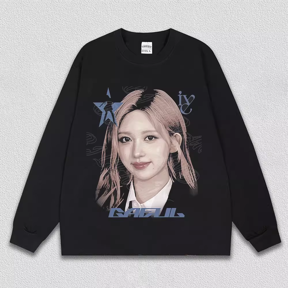 IVE Member Retro Portrait Graphic T-Shirt