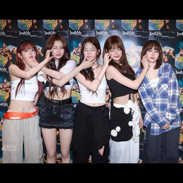 LE SSERAFIM TOUR EasyCrazyHot Merch Inspired Tee